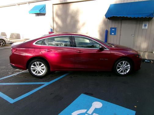 2017 Chevrolet Malibu 1LT