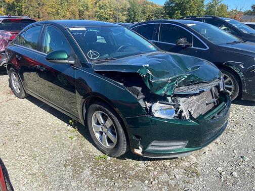 Photo 1 of 9 of 2014 Chevrolet Cruze 1LT