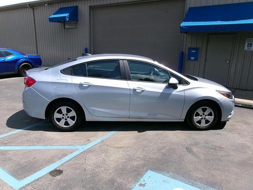 2017 Chevrolet Cruze LS