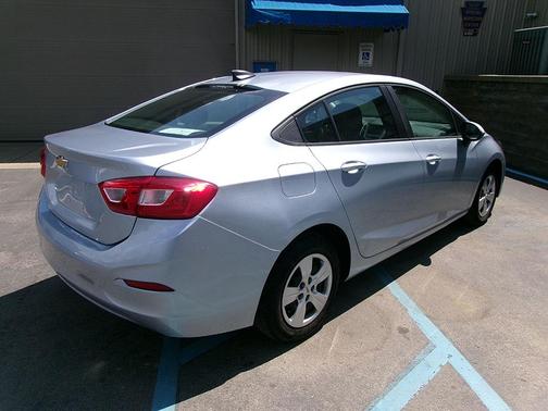 2017 Chevrolet Cruze LS
