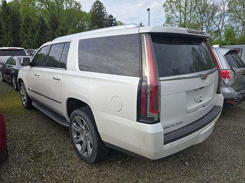 2017 Cadillac Escalade ESV Luxury