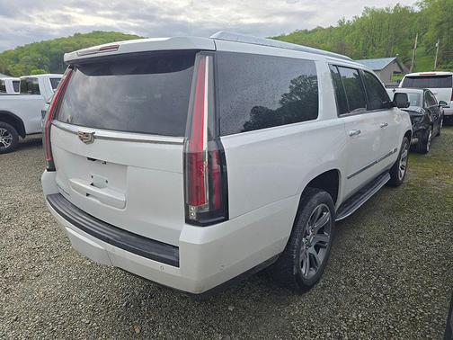 2017 Cadillac Escalade ESV Luxury