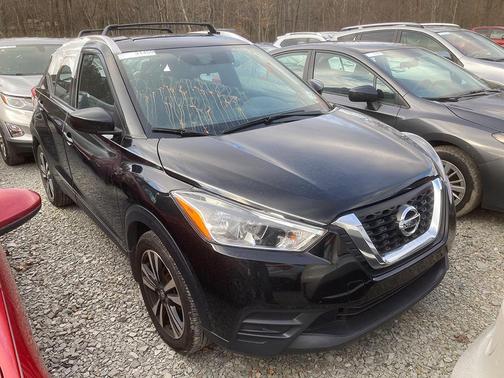 Photo 5 of 5 of 2019 Nissan Kicks SV