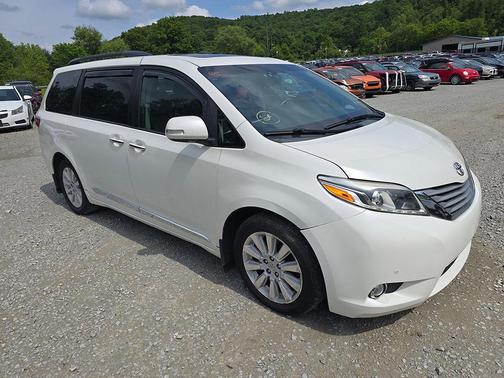 2015 Toyota Sienna XLE