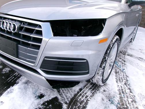 2020 Audi Q5 40 Premium Plus