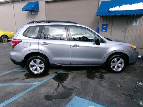 2015 Subaru Forester 2.5i