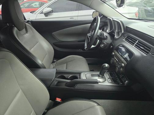 2011 Chevrolet Camaro 2LT