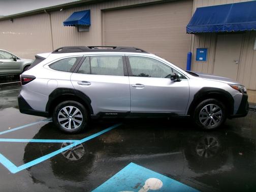 2024 Subaru Outback Base (CVT)