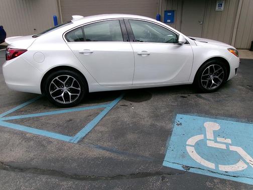 2017 Buick Regal Turbo Sport Touring