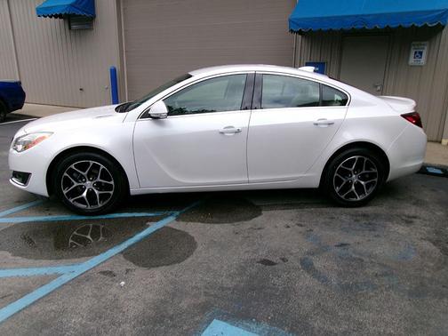 2017 Buick Regal Turbo Sport Touring