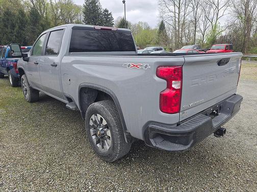 2024 Chevrolet Silverado 2500 Custom