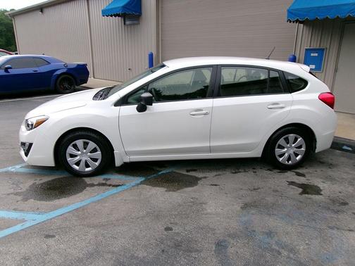 2016 Subaru Impreza 2.0i