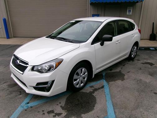 2016 Subaru Impreza 2.0i