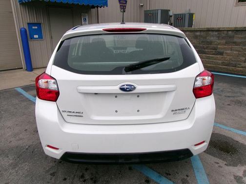 2016 Subaru Impreza 2.0i