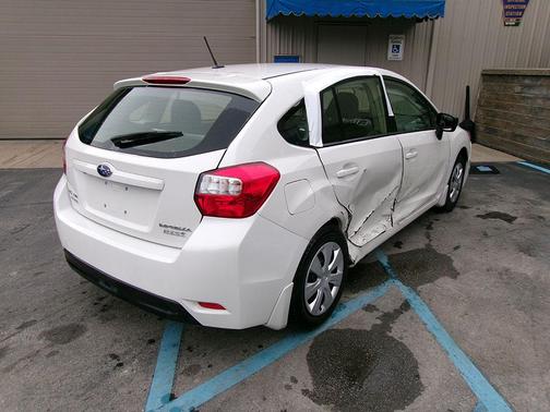2016 Subaru Impreza 2.0i