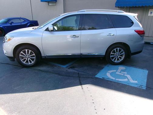 2015 Nissan Pathfinder SL
