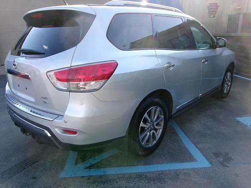 2015 Nissan Pathfinder SL