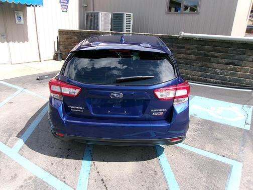 2017 Subaru Impreza 2.0i Sport