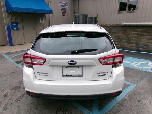 2019 Subaru Impreza 2.0i Sport