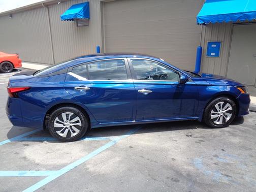 2022 Nissan Altima 2.5 S