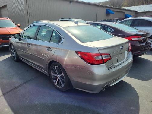 2017 Subaru Legacy 3.6R Limited