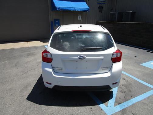 2014 Subaru Impreza 2.0i