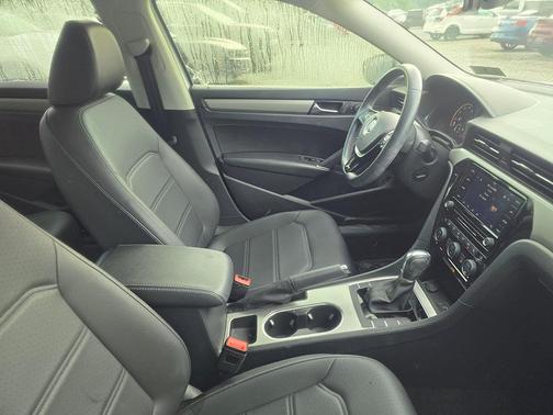2020 Volkswagen Passat 2.0T SE