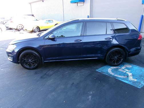 2015 Volkswagen Golf SportWagen SEL