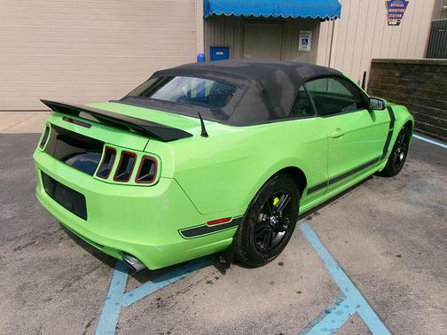 2014 Ford Mustang V6