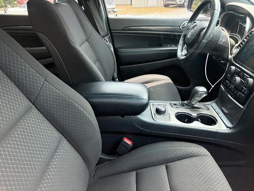 2019 Jeep Grand Cherokee Laredo
