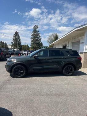 FORGED GREEN METALLIC 2022 Ford Explorer Timberline