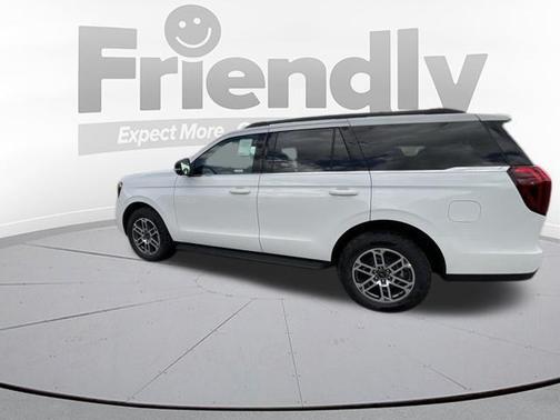Star White Metallic Tri-Coat 2026 Ford Expedition Active