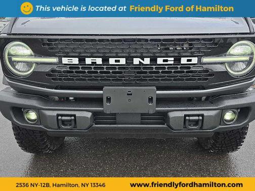 CARBONIZED GRAY METALLIC 2025 Ford Bronco Badlands