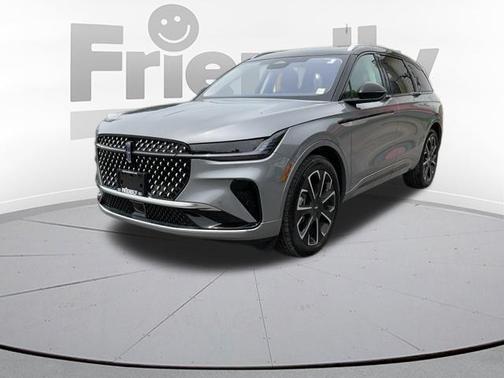 LUSTROUS GRAY METALLIC 2025 Lincoln Nautilus Reserve