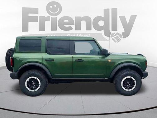 ERUPTION GREEN METALLIC 2025 Ford Bronco Badlands