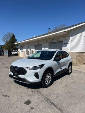 SPACE SILVER METALLIC 2025 Ford Escape Active