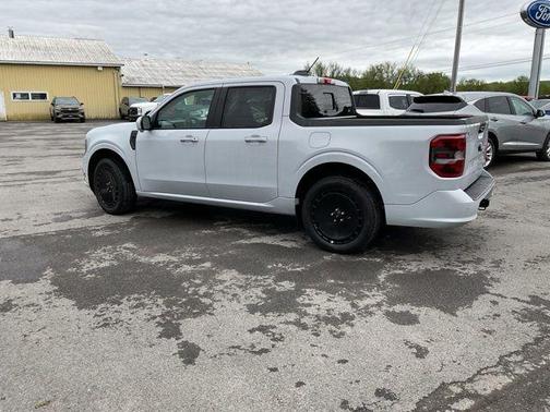 SPACE WHITE METALLIC 2026 Ford Maverick Lobo