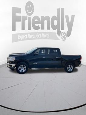 Diamond Black Crystal Pearlcoat 2020 RAM 1500 Big Horn/Lone Star