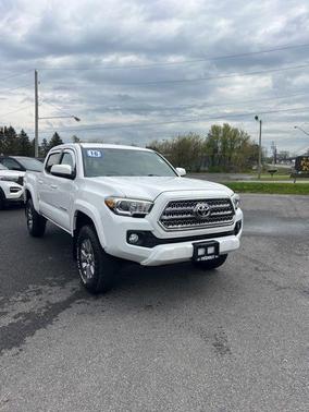 Super White 2016 Toyota Tacoma SR5