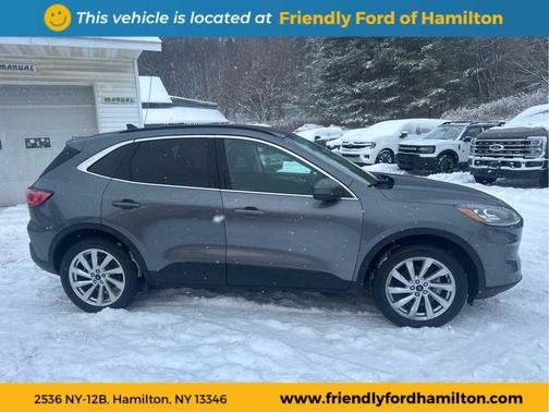 2022 Ford Escape Titanium