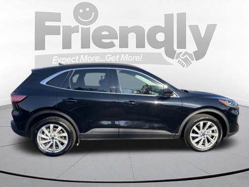 2022 Ford Escape Titanium