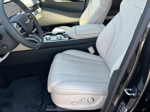 2025 Genesis GV80 2.5T