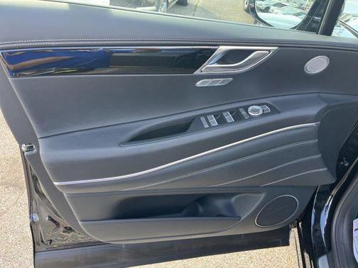 2025 Genesis GV80 2.5T