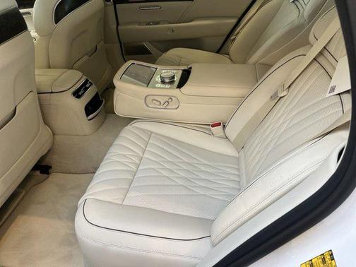 2025 Genesis G90 3.5T e-SC