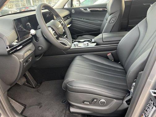 2025 Genesis GV80 2.5T