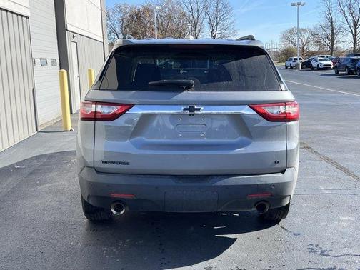 2021 Chevrolet Traverse LT Cloth