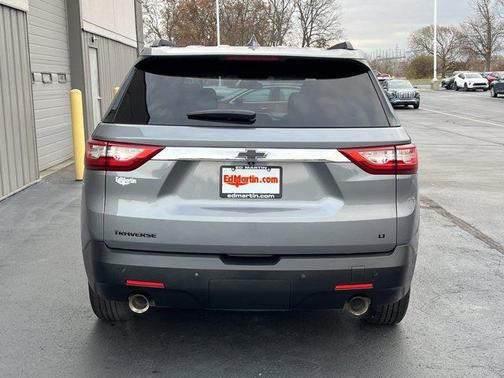 2021 Chevrolet Traverse LT Cloth