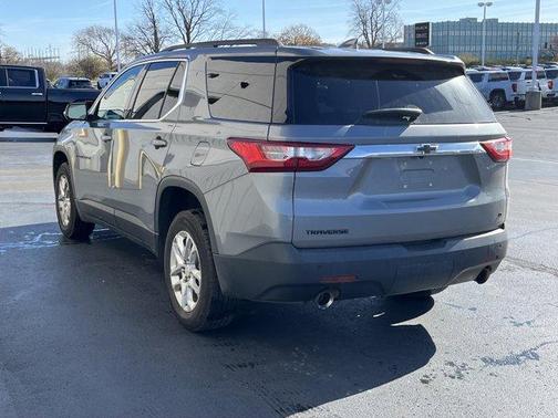 2021 Chevrolet Traverse LT Cloth