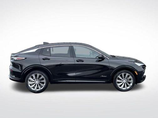 Ebony 2026 Buick Envista Avenir