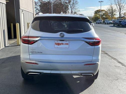 2021 Buick Enclave Essence